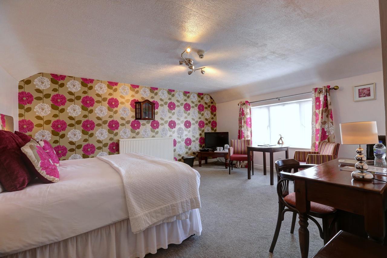 Manor Court Hotel Carnaby Kültér fotó