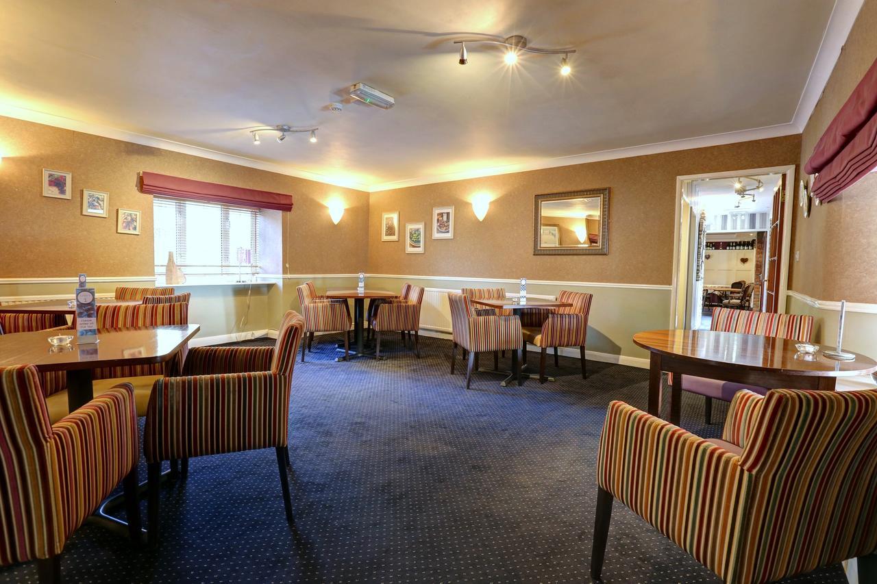 Manor Court Hotel Carnaby Kültér fotó