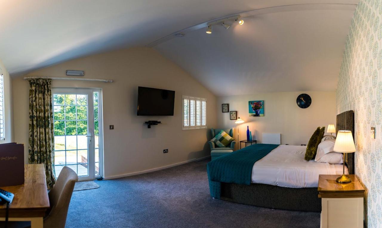 Manor Court Hotel Carnaby Kültér fotó