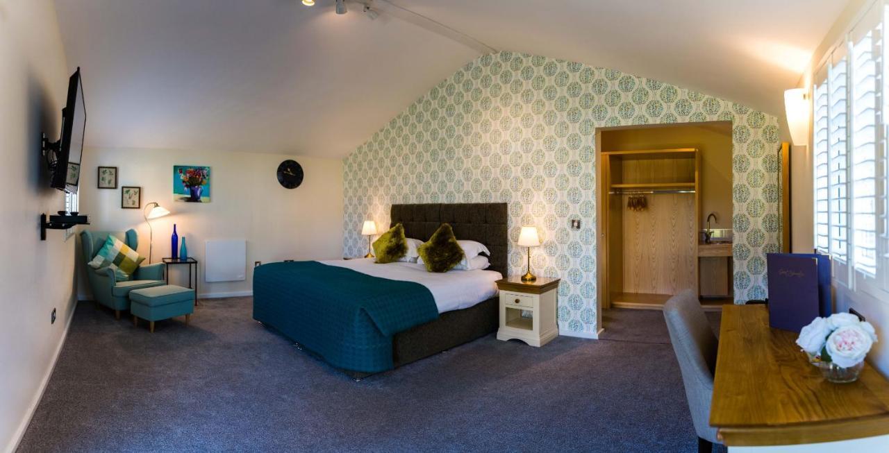 Manor Court Hotel Carnaby Kültér fotó